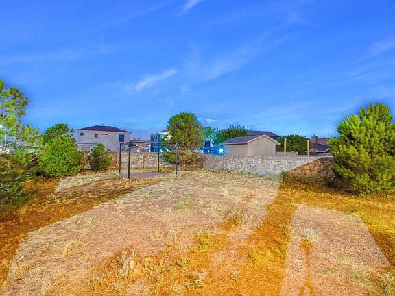5th image of 10783 Adin St