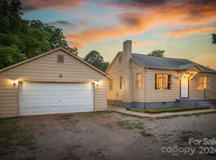 2141 Dove St, Newton, NC 28658