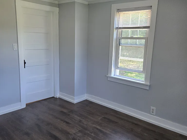 56 Precinct St — Photo 20