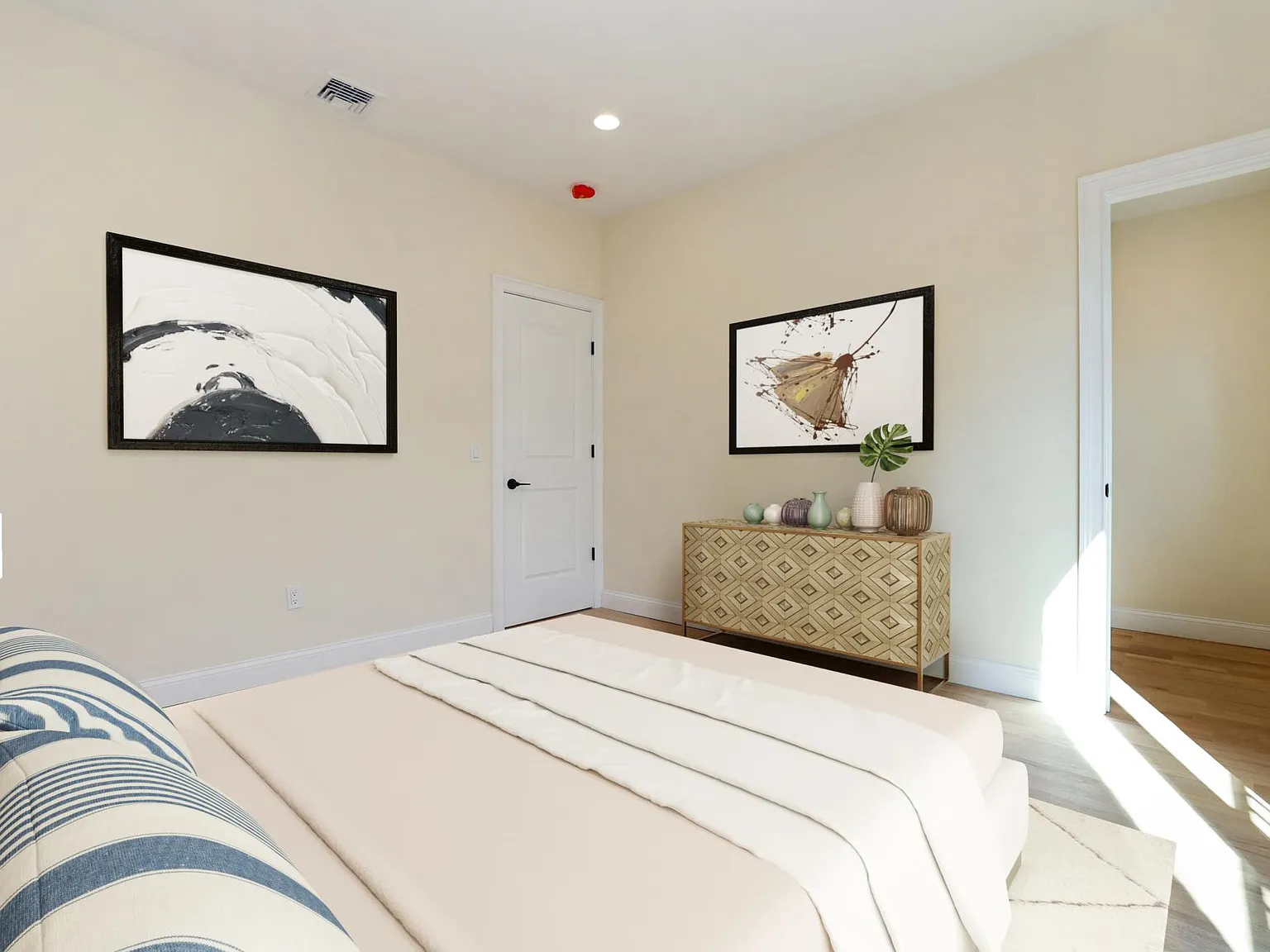 564 Warburton Ave — Photo 3