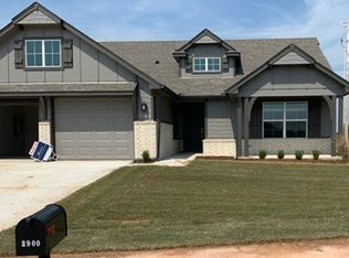 2900 W Charlotte St, Broken Arrow, OK 74011