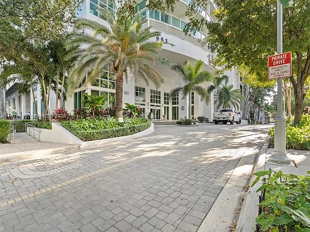 951 Brickell Ave #2610 — Photo 40