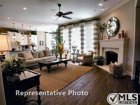 2nd image of 14863 Roselawn Ln