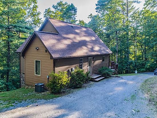 3rd image of 36 Bre Hill Dr