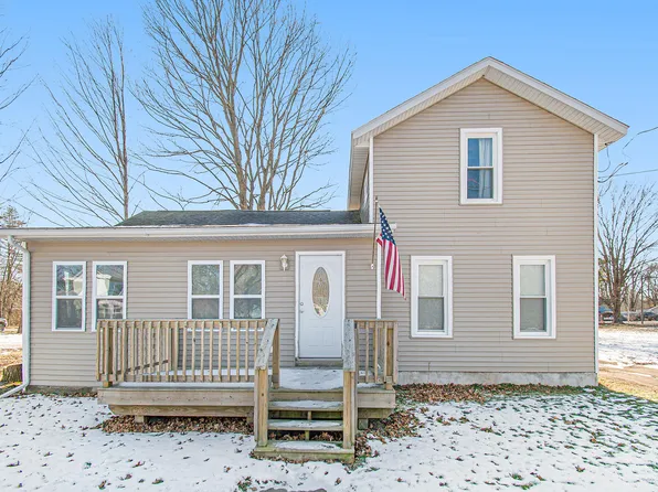 1109 Canal St, Three Rivers, MI 49093