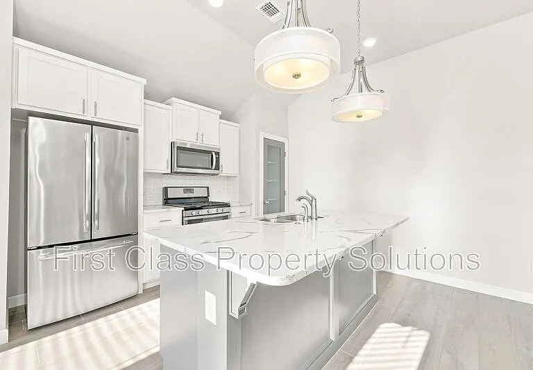 13500 Watson Dr — Photo 8