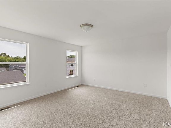 2nd image of 402 Yellow Rose Ct
