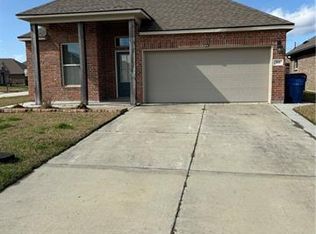 101 E Lake Ct, Slidell, LA 70461