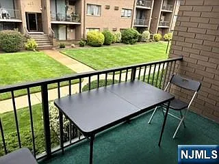 1 bed, 1.0 bath, $2,200 — Photo 4