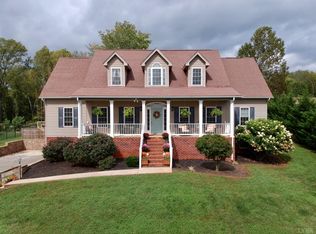 1055 Hooper Woods Dr, Forest, VA 24551