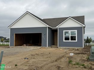 1174 Riley Ln, Waterville, OH 43566