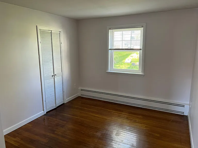45 Bedford Ave — Photo 19