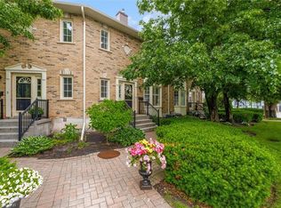 2110 New St #6, Burlington, ON L7R 1H8