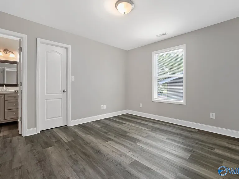 218 Ward Ave NE — Photo 14