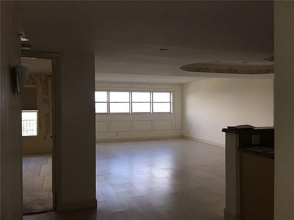 2nd image of 3200 N Port Royale Drive #909