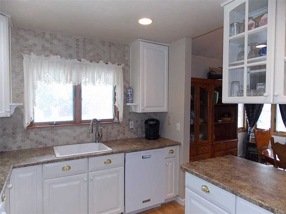 4th image of 172 Brook St