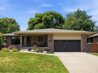 402 NW Sturbridge St, Ankeny, IA 50023