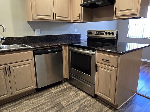 3rd image of 830 Bonita Ave #834