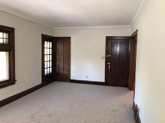 3rd image of 2177 Wyandotte Ave