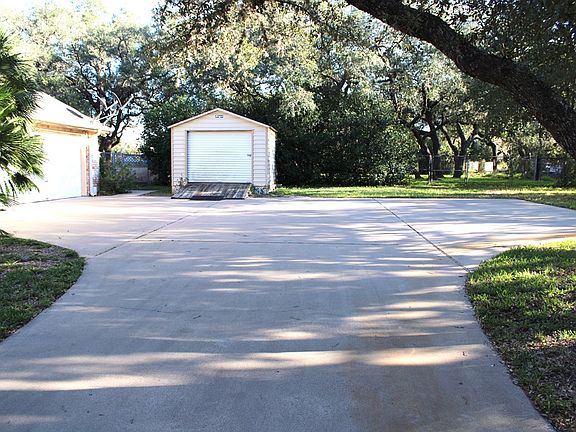 4th image of 164 Oak Hill Dr