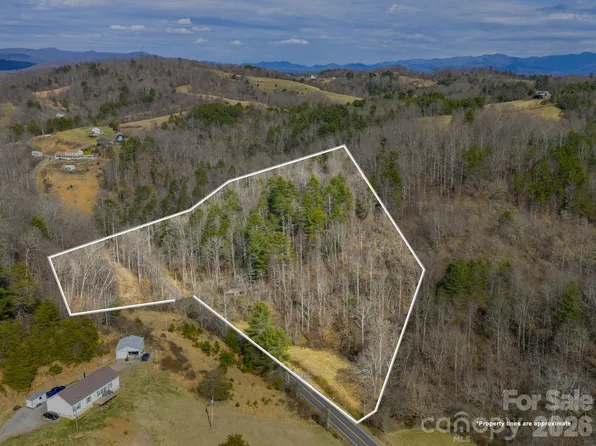 99999 Baileys Branch Rd, Marshall, NC 28753