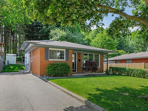 2nd image of 120 Arrowhead Cres