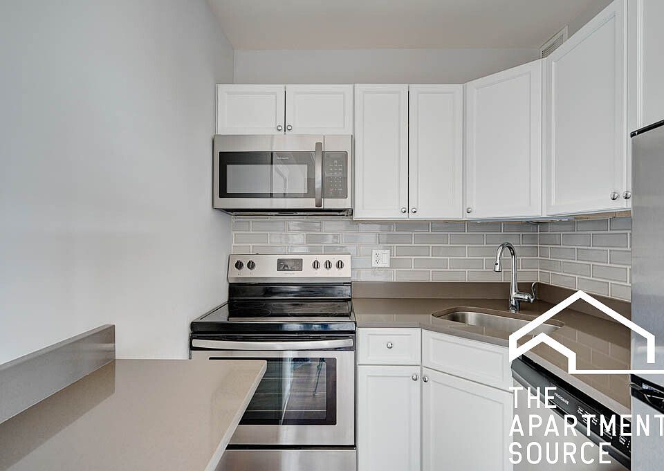 1st image of 817 W Lakeside Pl APT 702