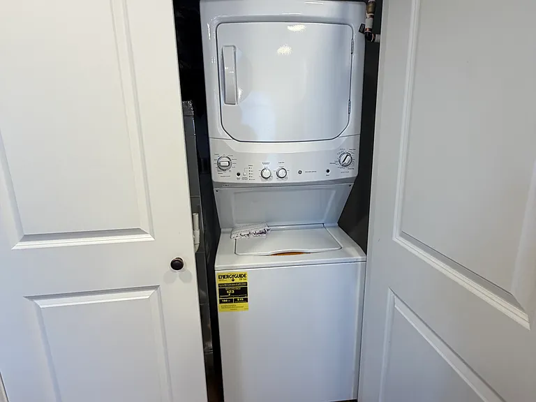 98 E Center St #211 — Photo 2