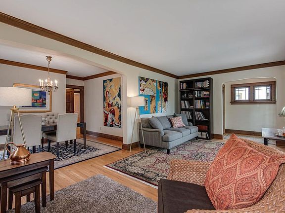 4th image of 2019 Stanford Ave