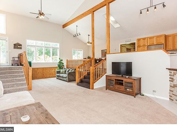 5th image of 15461 Ghia St NE