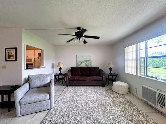 3rd image of 680 W Horizons W #103