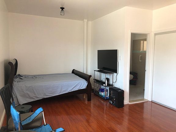5th image of 127 S Primrose Ave #127A