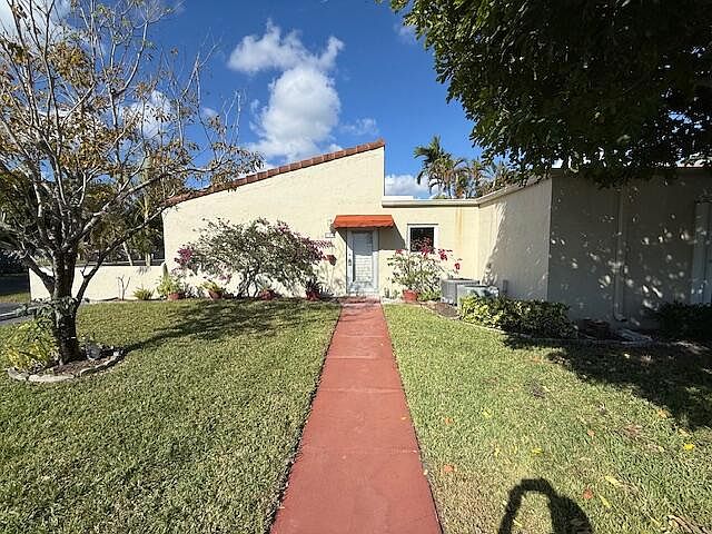 1st image of 2528 Boundbrook Drive S #101
