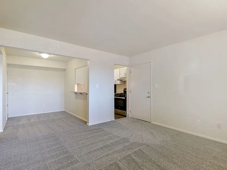 Old Monterey Apartments — Photo 72