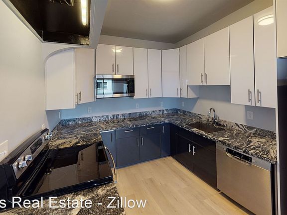 2nd image of 113 Lake St S APT 10