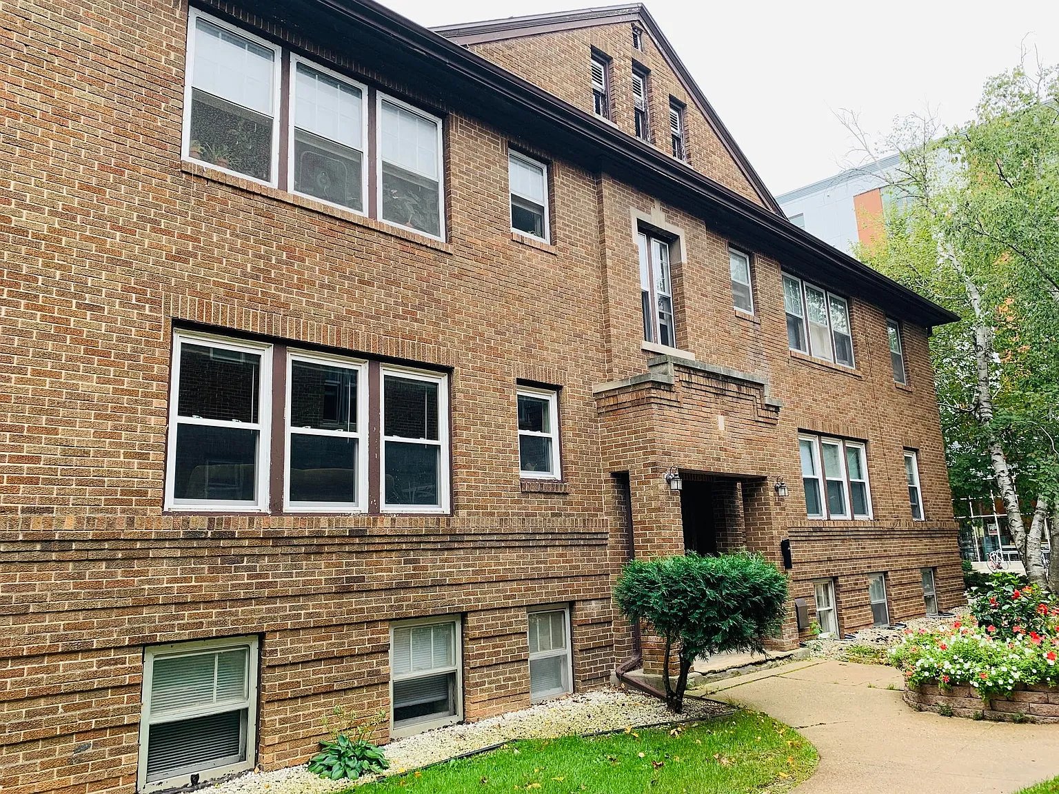 103 N Randall Ave — Photo 3