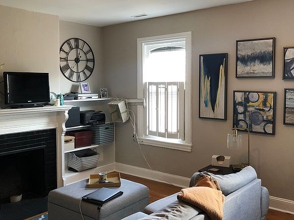 5th image of 2122 Pine St APT 3F