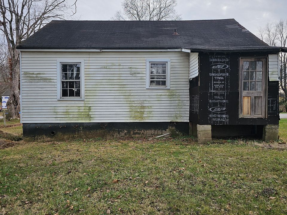 2nd image of 1003 Dalton St