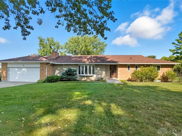 70 Larchmere Dr, Dayton, OH 45440