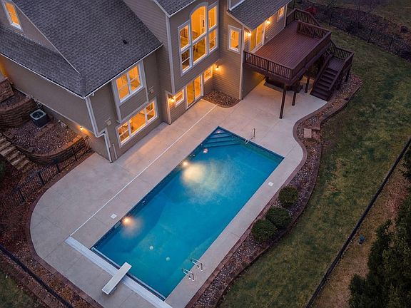 2nd image of 2655 Cottage Grove Pl