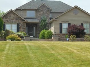 5200 Sparrow Ln, Coplay, PA 18037