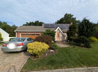 5 Montview Rd, Edison, NJ 08837