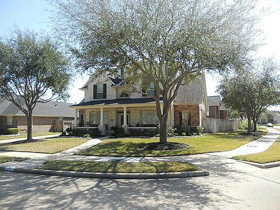 Great corner lot on a quiet street