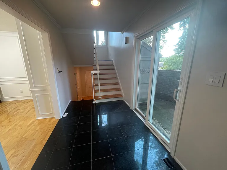 6259 Rosewood St — Photo 5