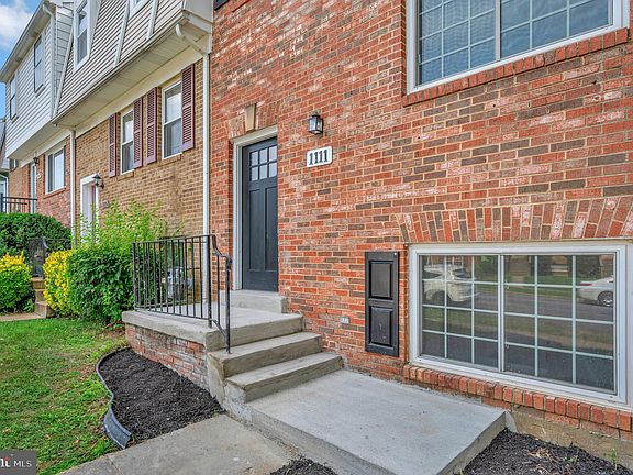 5th image of 1111 Thomas Jefferson Pl