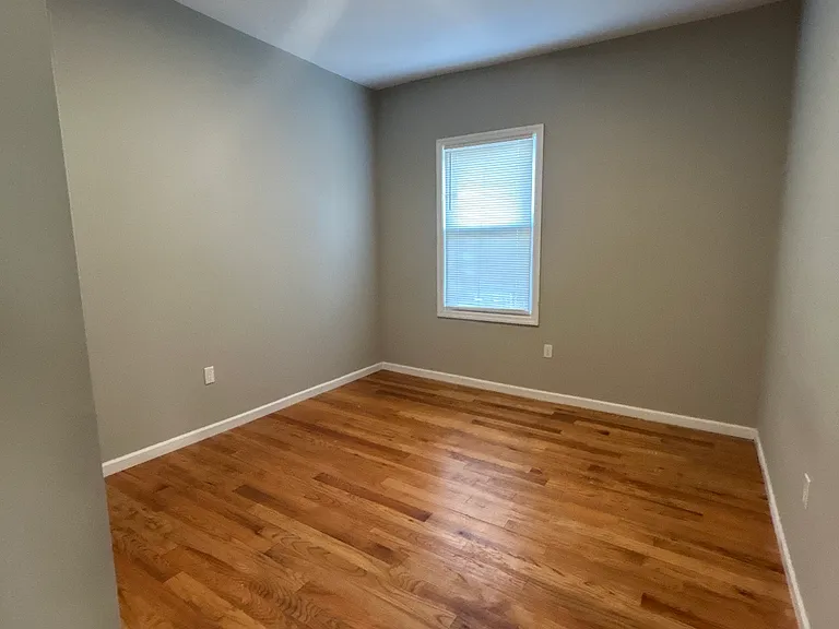 851-853 Main St #2 — Photo 2