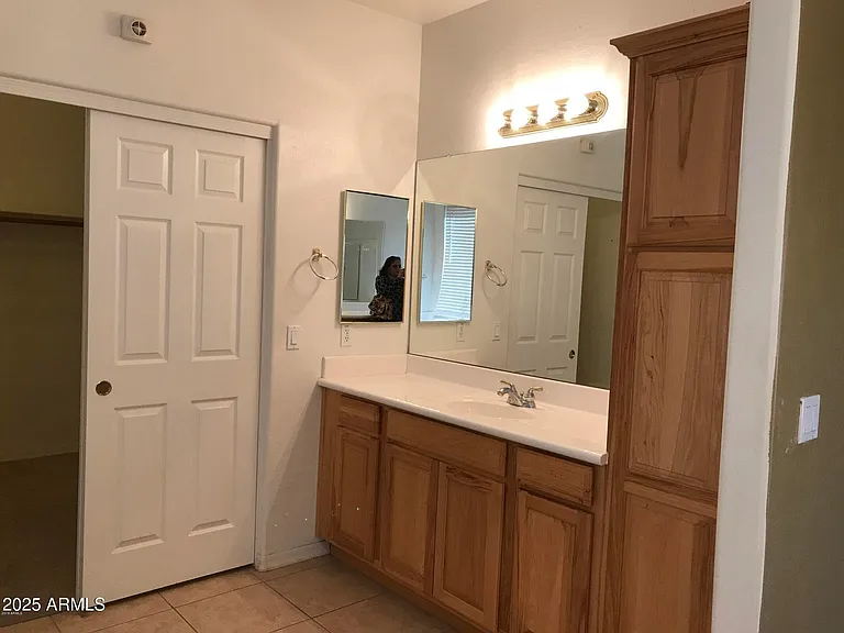 16804 W Northampton Rd — Photo 18
