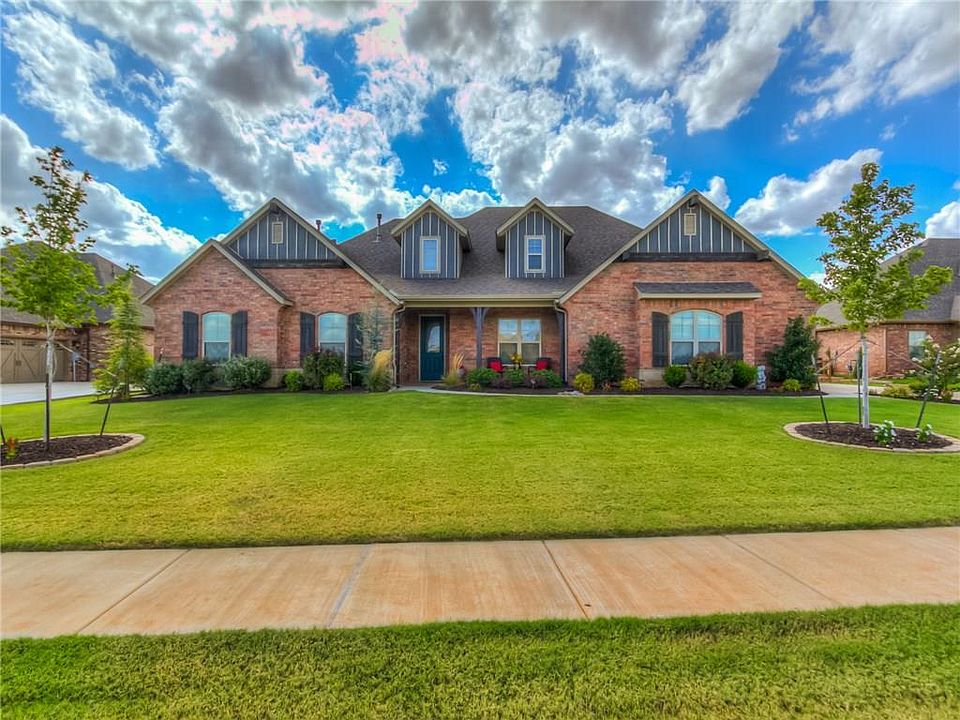 1st image of 15109 Colonia Bella Dr