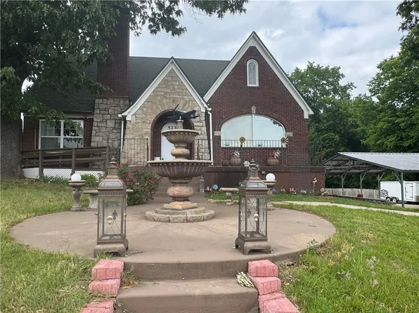 523 W Stephenson Ave, Harrison, AR 72601