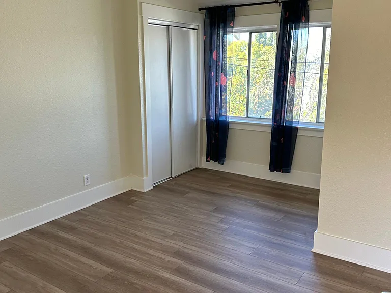 1753 Clinton St #1/2 — Photo 5